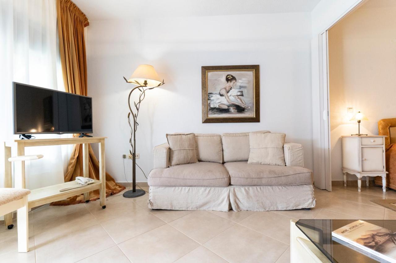 Villa Romantica Hotel PalaiónTsiflíkion Екстериор снимка