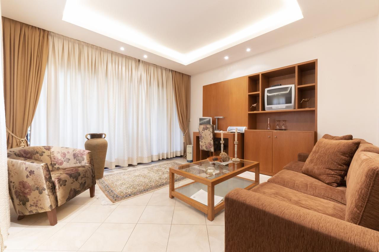 Villa Romantica Hotel PalaiónTsiflíkion Екстериор снимка