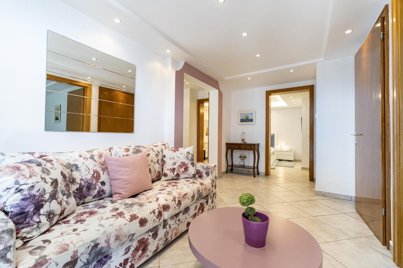 Villa Romantica Hotel PalaiónTsiflíkion Екстериор снимка