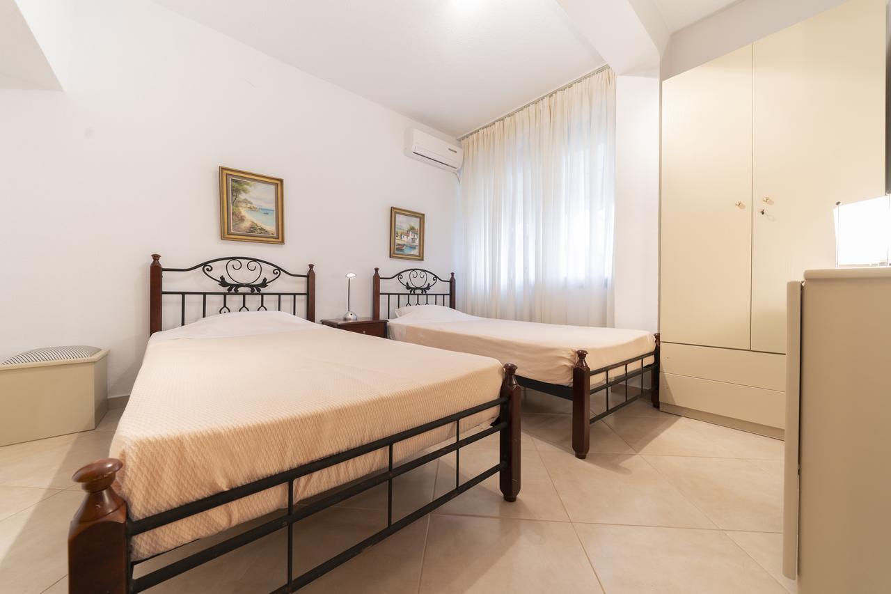 Villa Romantica Hotel PalaiónTsiflíkion Екстериор снимка
